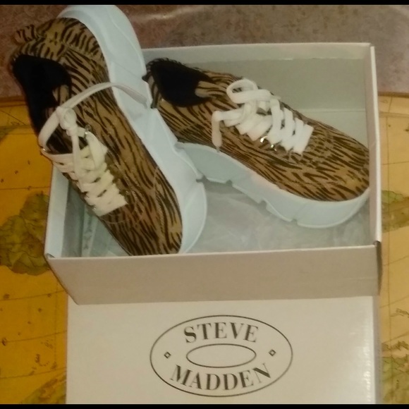 Steve Madden Shoes - Steve Madden Zen Tiger Wedge Sneaker
